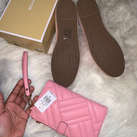 New Micheal Kors Shoes & Wallet Set . - Picture 2 of 9